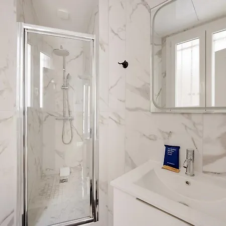 Superb A C - 2br 6p - St Germain-des-pres *